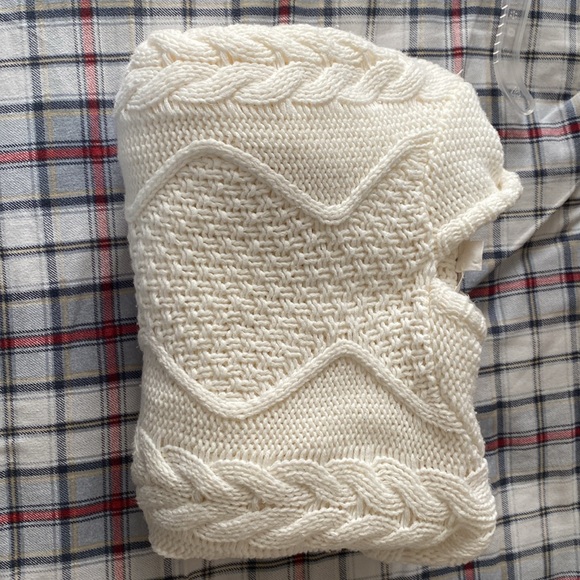 Sweater - Picture 5 of 5